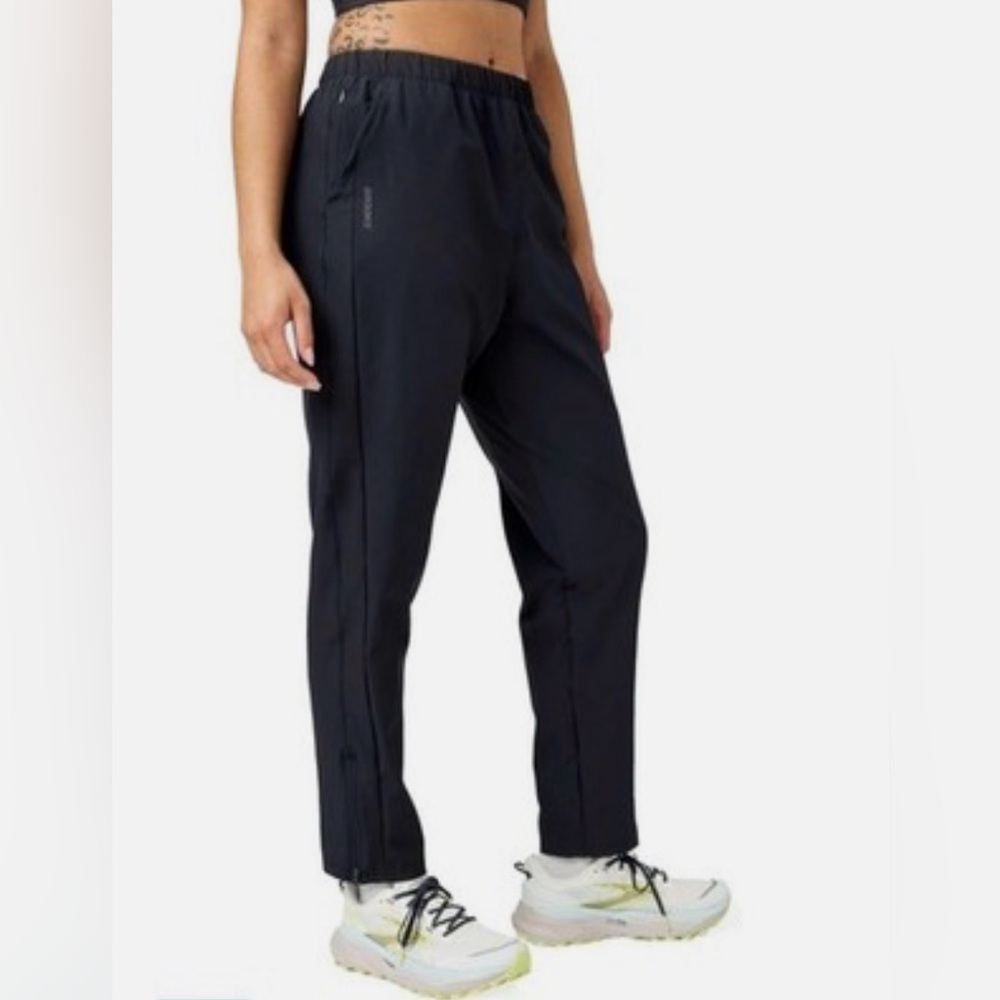 Brooks Women’s Black Athletic Track Pants